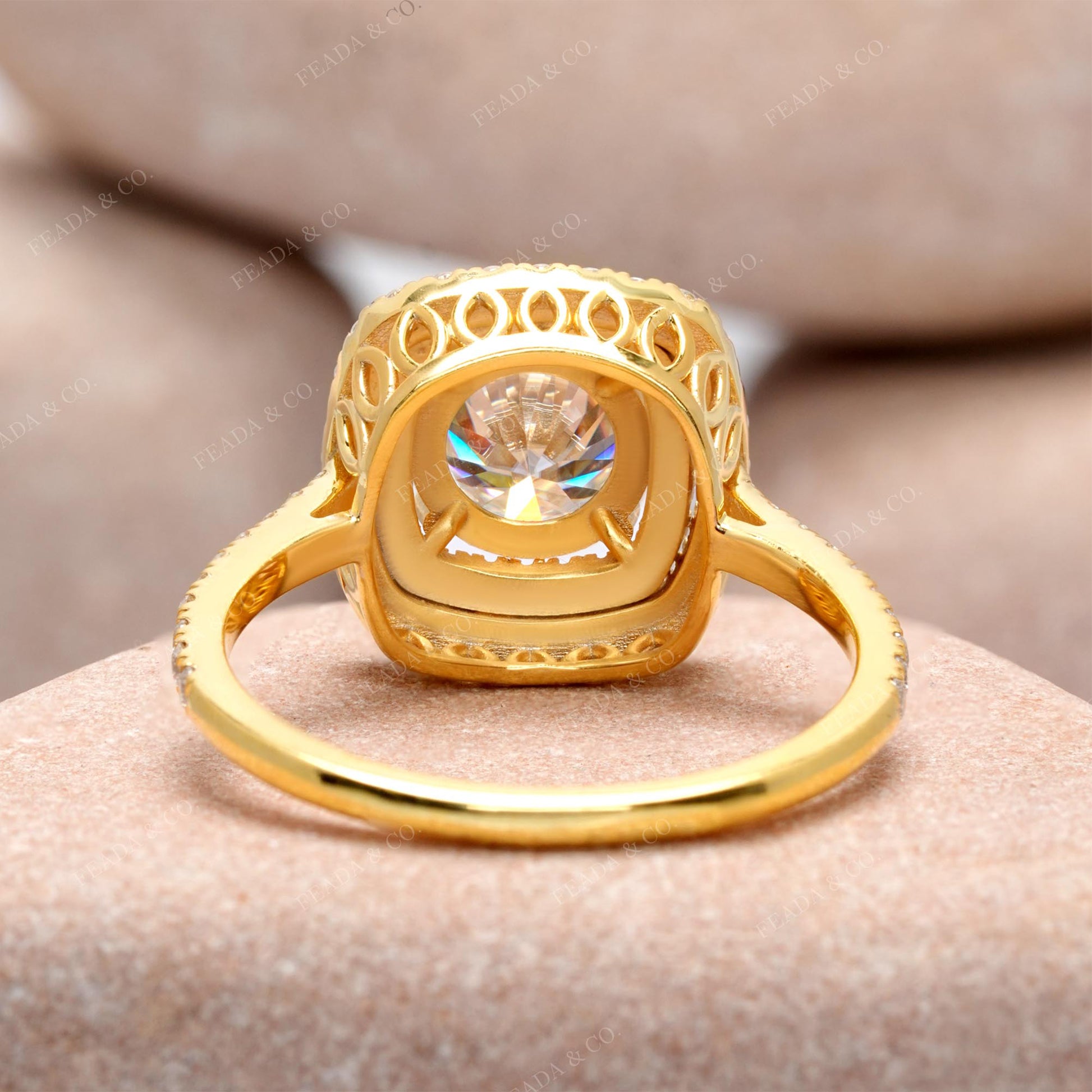 Round Cut Colorless Engagement Ring