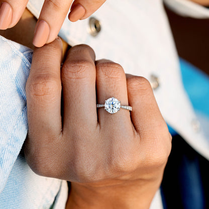 Round Cut Colorless Engagement Ring