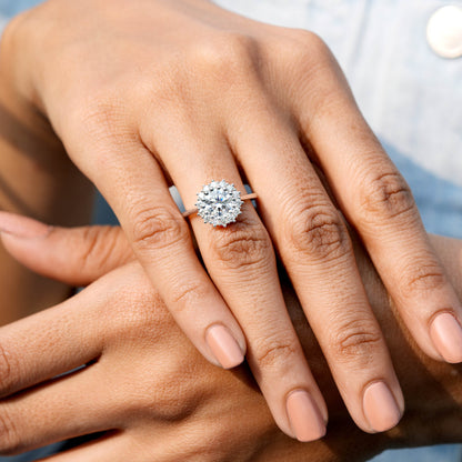 Round Cut Colorless Engagement Ring