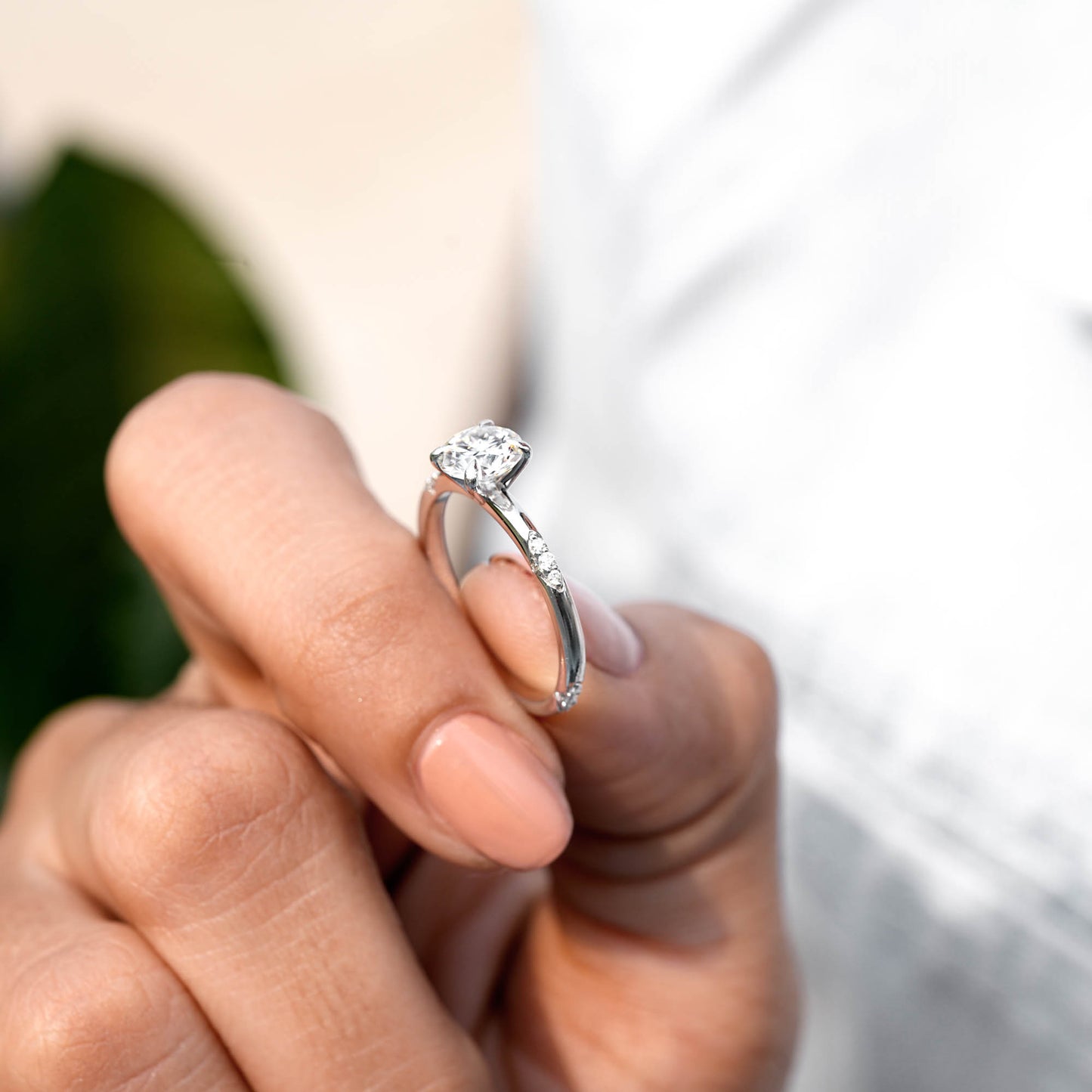 Round Cut Colorless Engagement Ring