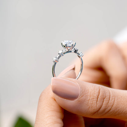 Round Cut Colorless Engagement Ring