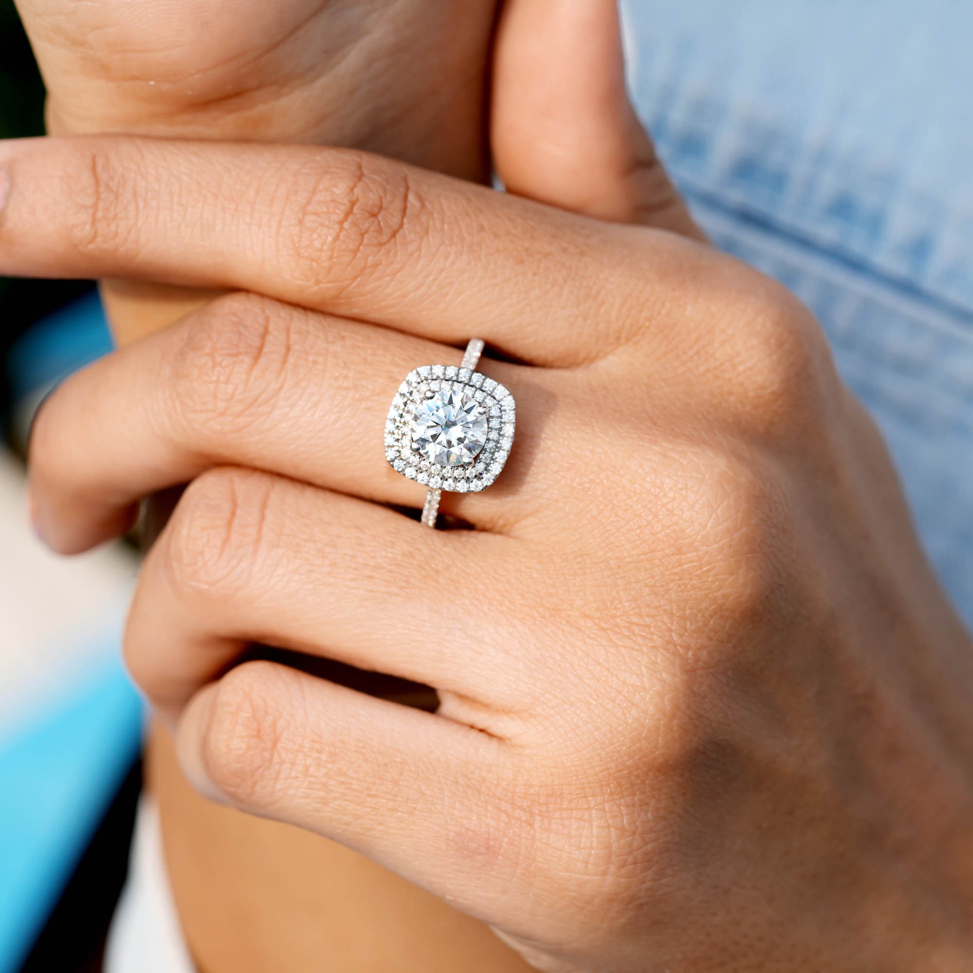 Round Cut Colorless Engagement Ring