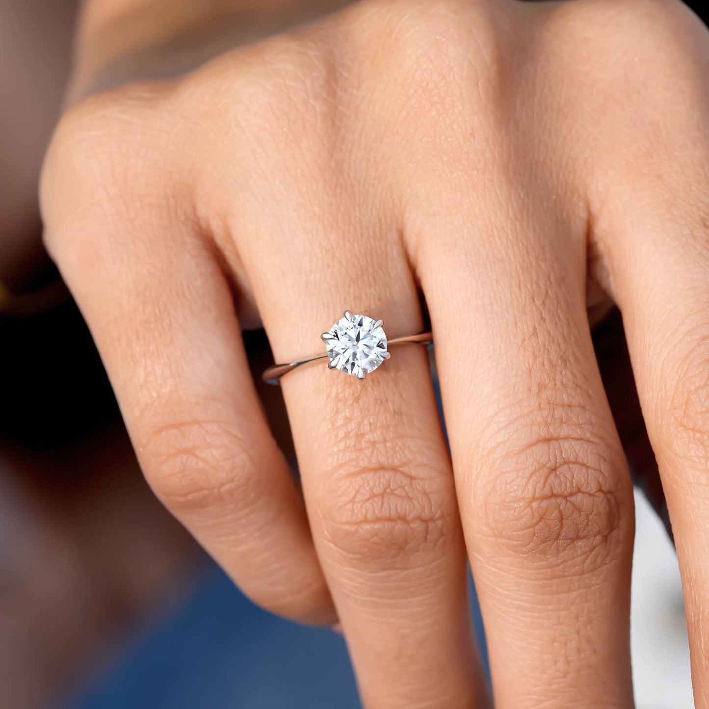 Round Cut Colorles Engagement Ring