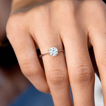 Round Cut Colorles Engagement Ring