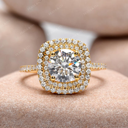 Round Cut Colorless Engagement Ring