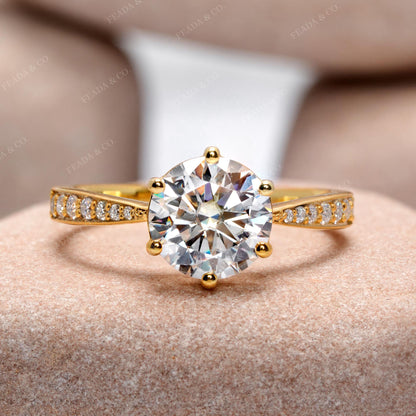 Round Cut Colorless Engagement Ring