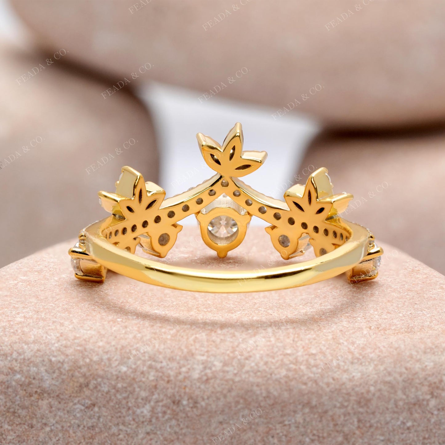 Round Cut Colorless Engagement Ring