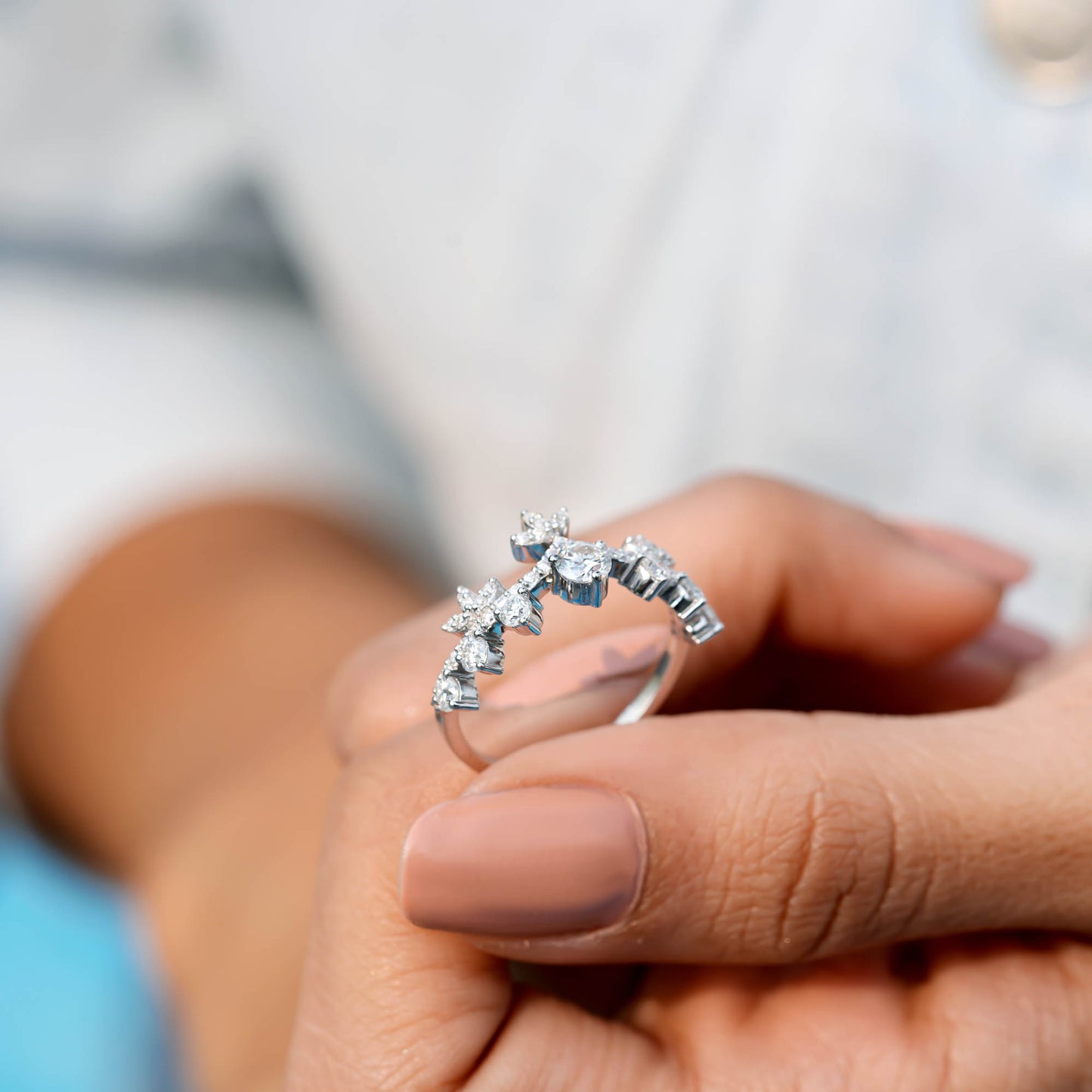 Round Cut Colorless Engagement Ring