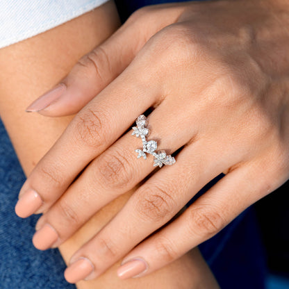 Round Cut Colorless Engagement Ring