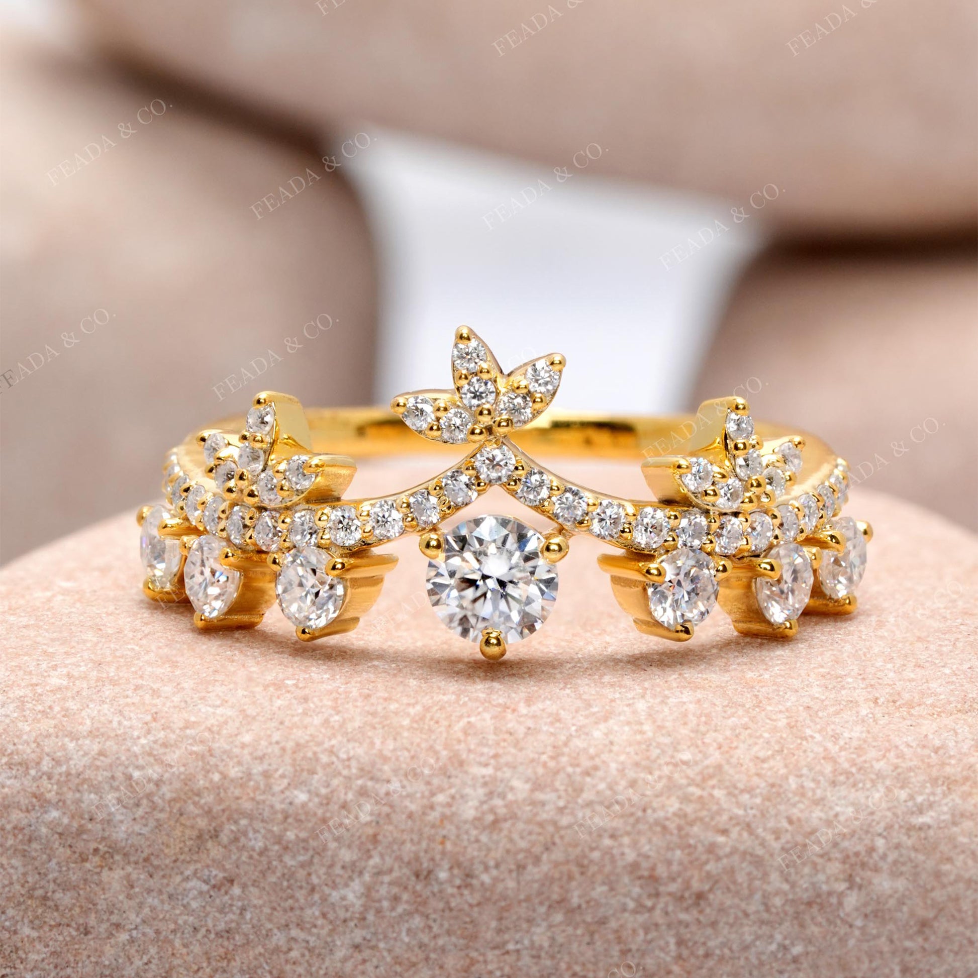 Round Cut Colorless Engagement Ring
